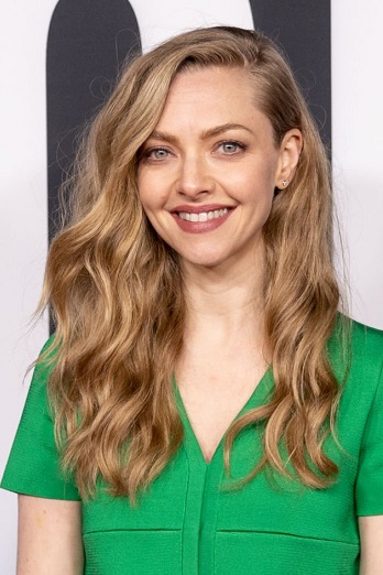 Amanda Seyfried - Long Curled Hairstyle (2022) - [Hairstylist: Renato Campora] 20220411