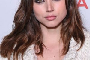 Ana De Armas – Long Curled Hairstyle/Bangs – Chanel Party to Celebrate the Chanel Beauty House