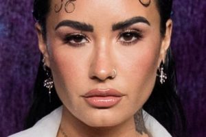 Demi Lovato – Slicked Back Hairstyle with Laid Edges (2023) – Boss Spring/Summer 2023 Miami Runway Show