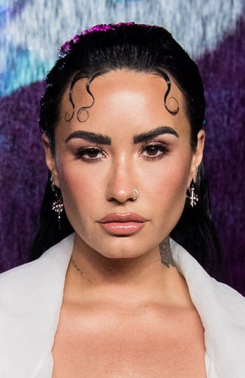 Demi Lovato - Slicked Back Hairstyle with Laid Edges (2023) - 20230315