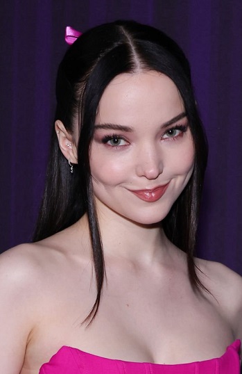 Dove Cameron - Long Straight Pinned Back Hairstyle (2023) - [Hairstylist: Jacob Rozenberg] - 20230321