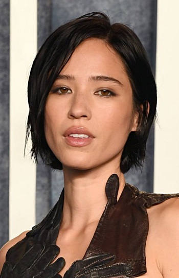 Kelsey Asbille - Short Bob (2023) - [Hairstylist: Peter Lux] - 20230312