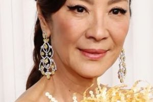 Michelle Yeoh – Formal Ponytail (2023) – 29th Annual Screen Actors Guild Awards