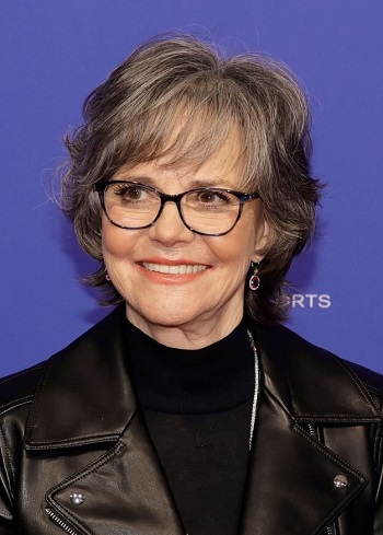 Sally Fields - Gray Short Layered Hairstyle (2023) - [Hairstylist: Dicky Collins] - 20230105