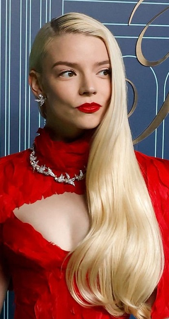 Anya Taylor Joy - Long Side Sweeping Hairstyle (2023) - [Hairstylist: Gregory Russell] - 20230427