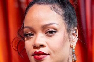 Rihanna – Formal Topknot Updo (2023) – 95th Annual Academy Awards