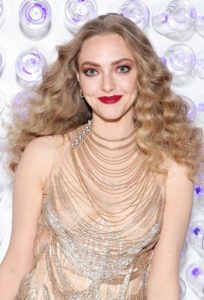 Amanda Seyfried - Super Sexy Long Curly Hairstyle (2023) - [Hairstylist: Renato Campora] - 20230501
