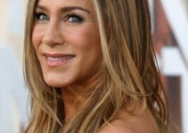 Jennifer Aniston – Long Straight Hairstyle (2023) – Netflix’s “Murder Mystery 2”
