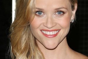 Reese Witherspoon – Long Curled Side Sweeping Hairstyle – 2013 Toronto International Film Festival