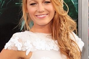 Blake Lively – Warm Red Loose Braided Hairstyle – “Green Lantern” Los Angeles Premiere