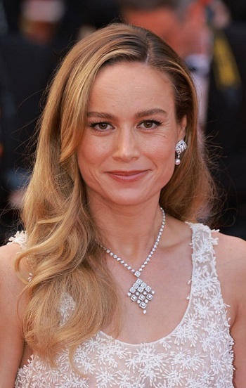 Brie Larson - Long Curled Hairstyle (2023) - [Hairstylist: Bryce Scarlett] - 20230527