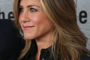 Jennifer Aniston – Long Layered Hairstyle – “The Leftovers” Premiere