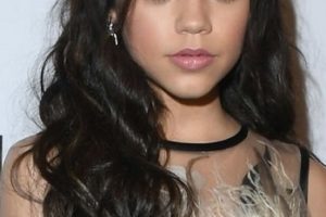 Jenna Ortega – Romantic Curled Hairstyle – Marie Claire’s 5th Annual ‘Fresh Faces’