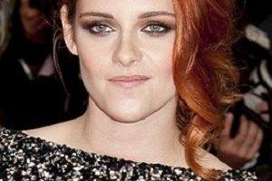 Kristen Stewart – Red Braided Hairstyle – “Charles James: Beyond Fashion” Costume Institute Gala