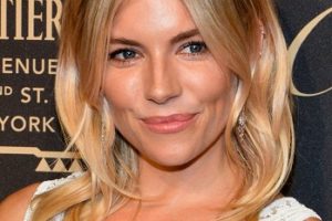 Sienna Miller – Ear Tuck Curled Hairstyle – Cartier Fifth Avenue Mansion Reopening Party