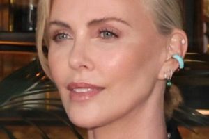 Charlize Theron – Short Ponytail (2023) – Breitling’s Meatpacking Boutique Grand Opening