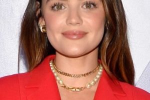 Lucy Hale – Long Straight Hairstyle (2023) – Dare In Gris Dior The Grey Zone Opening
