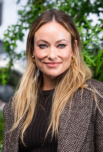 Olivia Wilde - Casual Long Hairstyle (2023) - [Hairstylist: Ben Skervin] - 20230911