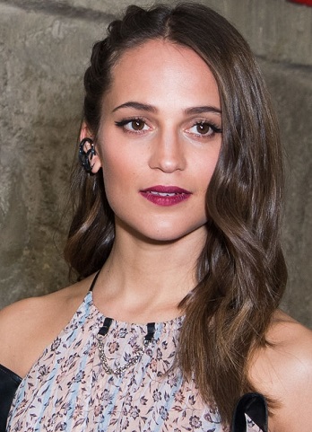 Alicia Vikander - Long Curled Hairstyle - 20180302