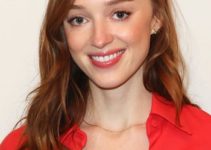 Phoebe Dynevor – Long Curled Hairstyle (2023) – International Day Of The Girl Celebration