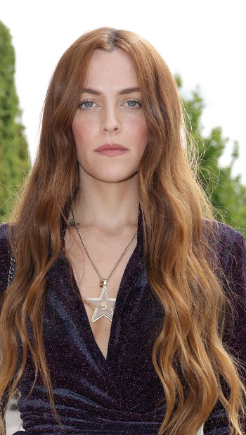 Riley Keough - Soft Waves Hairstyle (2023) - [Hairstylist: Mike Desir] - 20230704