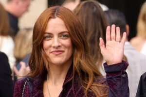 Latest Riley Keough Hairstyles – This Season’s Vibe – Laid-Back Hipster