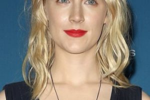 Saoirse Ronan – Long Beach Waves Hairstyle – 70th Annual Directors Guild Of America Awards