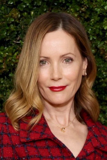 Leslie Mann - Long Curled Hairstyle - 20221116
