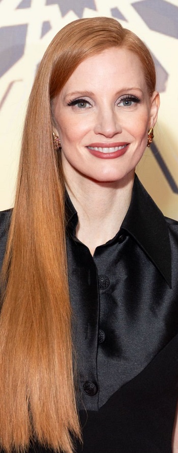 Jessica Chastain - Long Straight Side Sweeping Hairstyle (2023) - [Hairstylist: Christian Wood] - 20231127