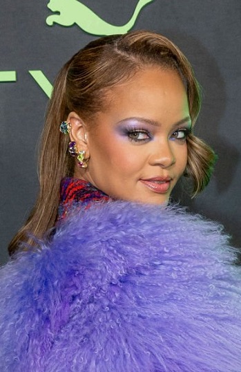 Rihanna - Elegant Ponytail (2023) - 20231218