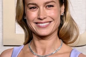 Brie Larson – Long Curled Hairstyle (2024) – 81st Annual Golden Globe Awards