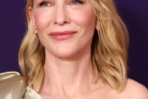 Cate Blanchett – Deep Side Part Curled Hairstyle 2024 AACTA Awards