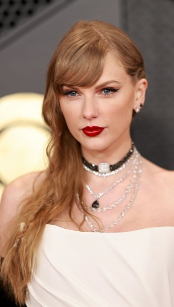 Taylor Swift - Braided Sidesweeping Hairstyle/Bangs (2024) - [Hairstylist: Jemma Muradian] - 20240204