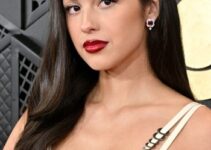 Olivia Rodrigo – Long Curled Hairstyle (2024) – 66th GRAMMY Awards